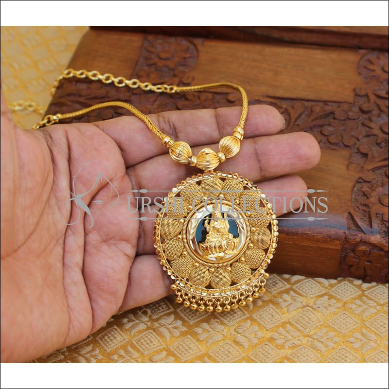 Lakshmi locket sales with chain