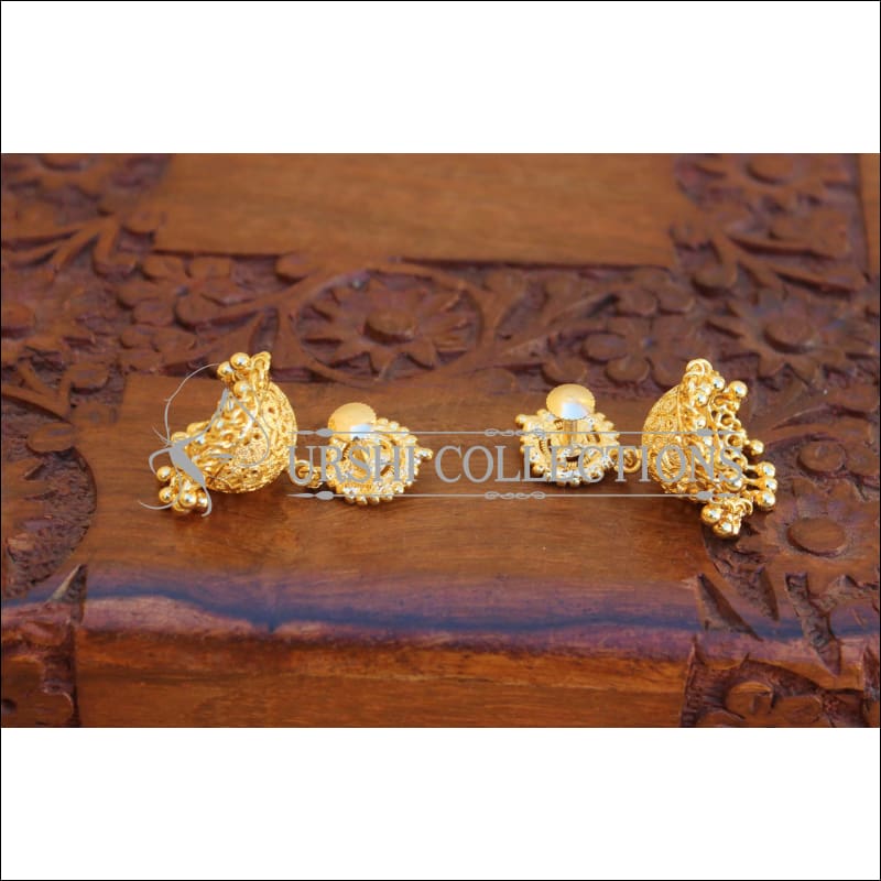 Vintage 9ct gold faux teardrop pearl screw back earrings