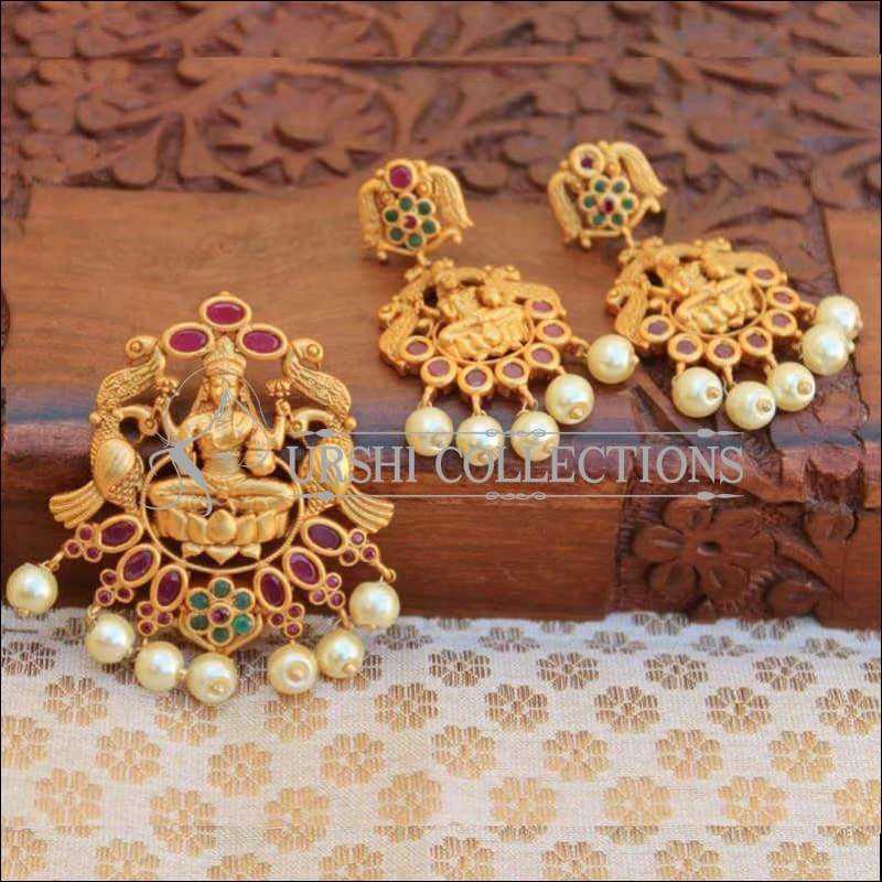 Temple Jewellery Earrings -Jhumkas in 22K Gold -Indian Gold Jewelry -Buy  Online