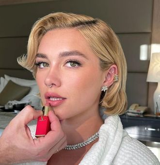 Don't Worry Darling's Florence Pugh Is A Hair Makeover Queen | Cliphair UK