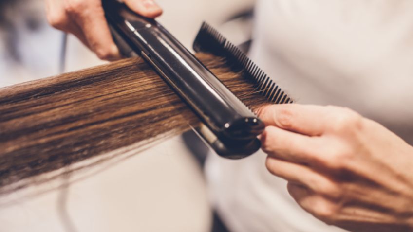 Which Hair Straightener Is The Best? A Shopping Guide For Every Hair Type featured image