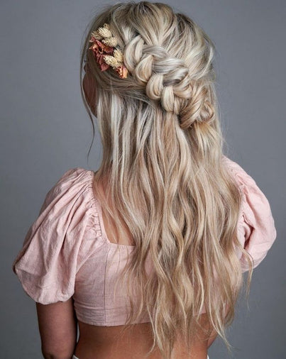 @theartfulhairstylist 