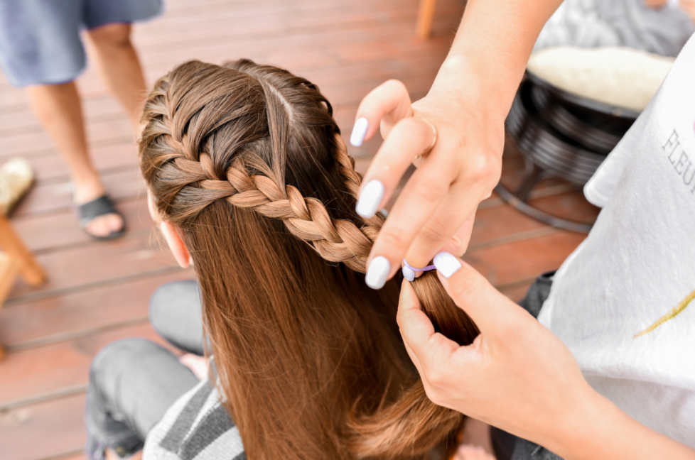 washing hair extensions