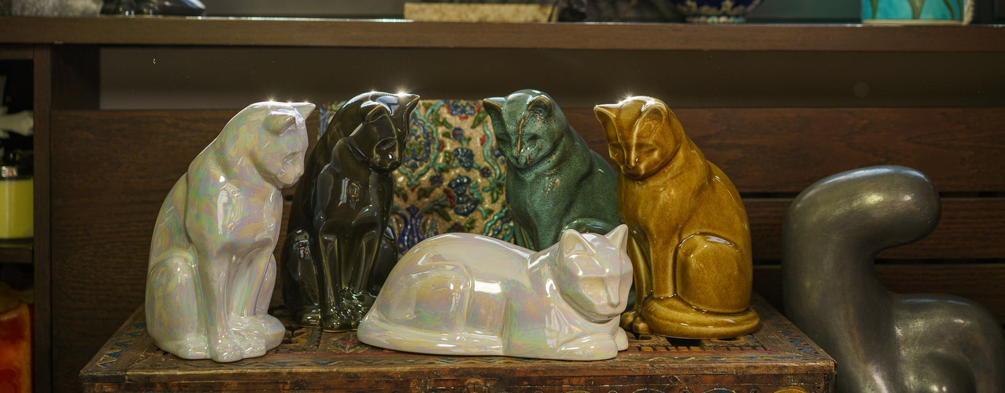 国内配送】 shirube特別価格Korat Cat, Urn for Cat Ashes Memorial with Ceramic Plate  and Sentence Art好評販売中