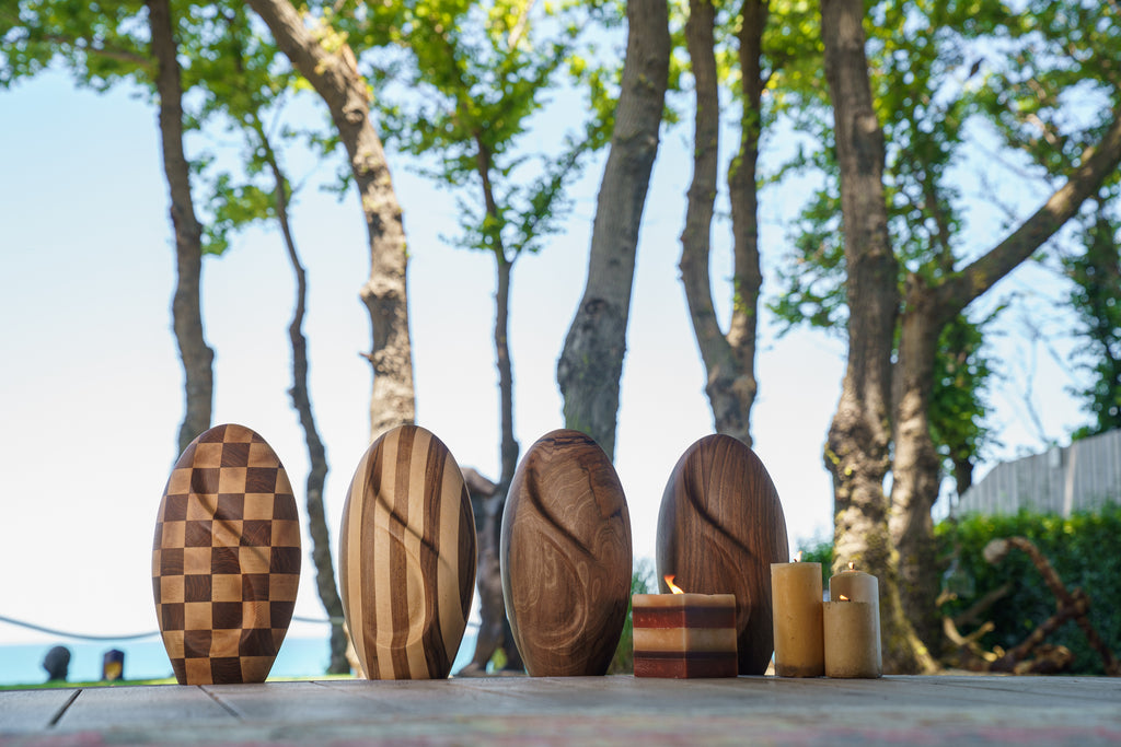 WOOD URNS by Pulvis. Cremation urns from walnut