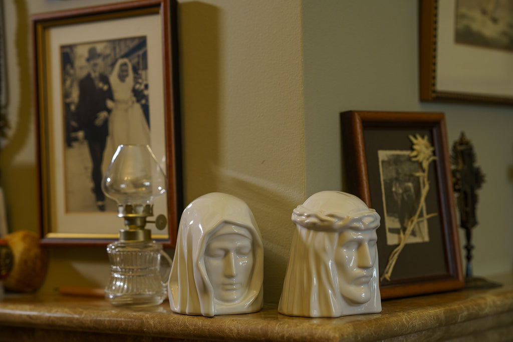 Urns for Ashes by Pulvis Art Urns. Cremation Memorial Urns & keepsakes.