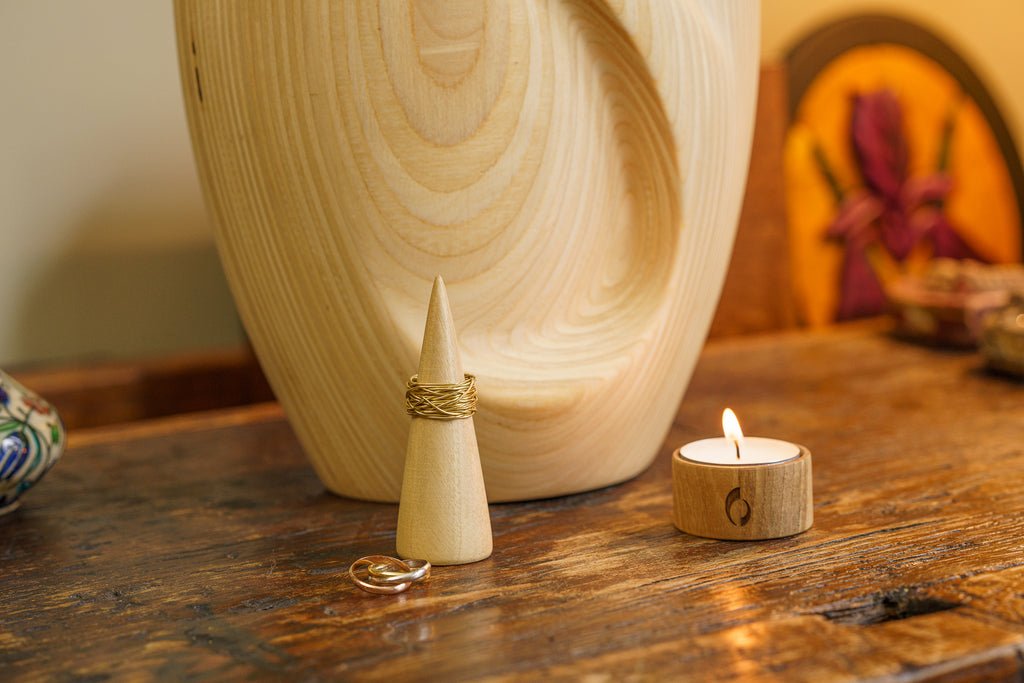 https://atfwab2mbwk5r5lf-6967099465.shopifypreview.com/products/wooden-ring-cone-handmade-genuine-walnut