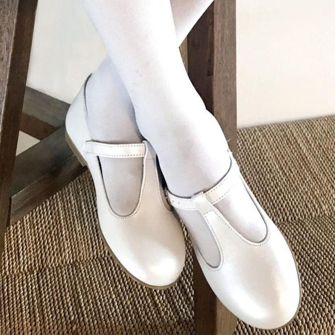 girls shoes in white