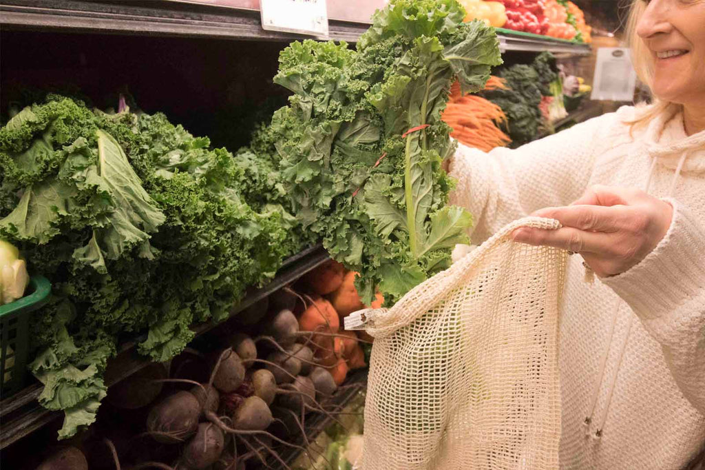 how to use reusable produce bags at your local grocery store