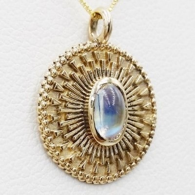faire monter une pierre de lune en pendentif