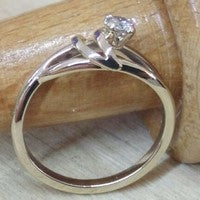 bague de fiancailles or blanc diamant