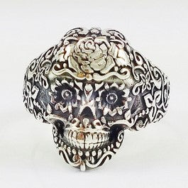 bague tête de mort auriculaire