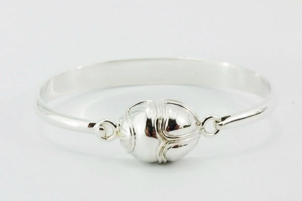 bracelet animal en forme de scarabpe en argent