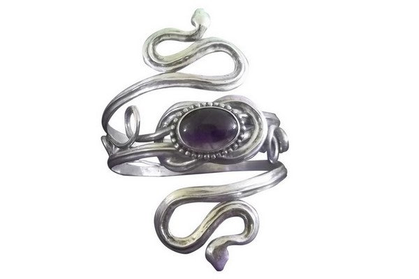 bracelet de bras serpent en argent pour femme lors d'un mariage