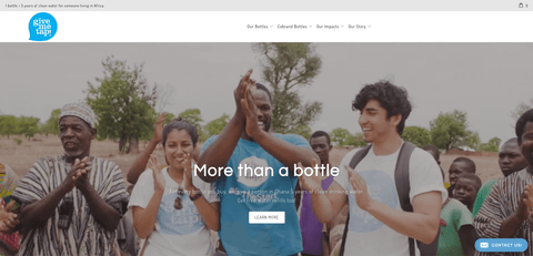 Shopify-магазин GiveMeTap: кожна пляшка води, продана компанією, забезпечує одну людину в Гані чистою питною водою протягом п'яти років.