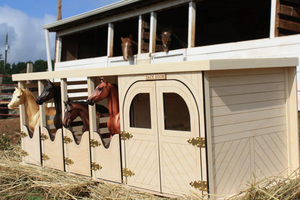 horse toy barn