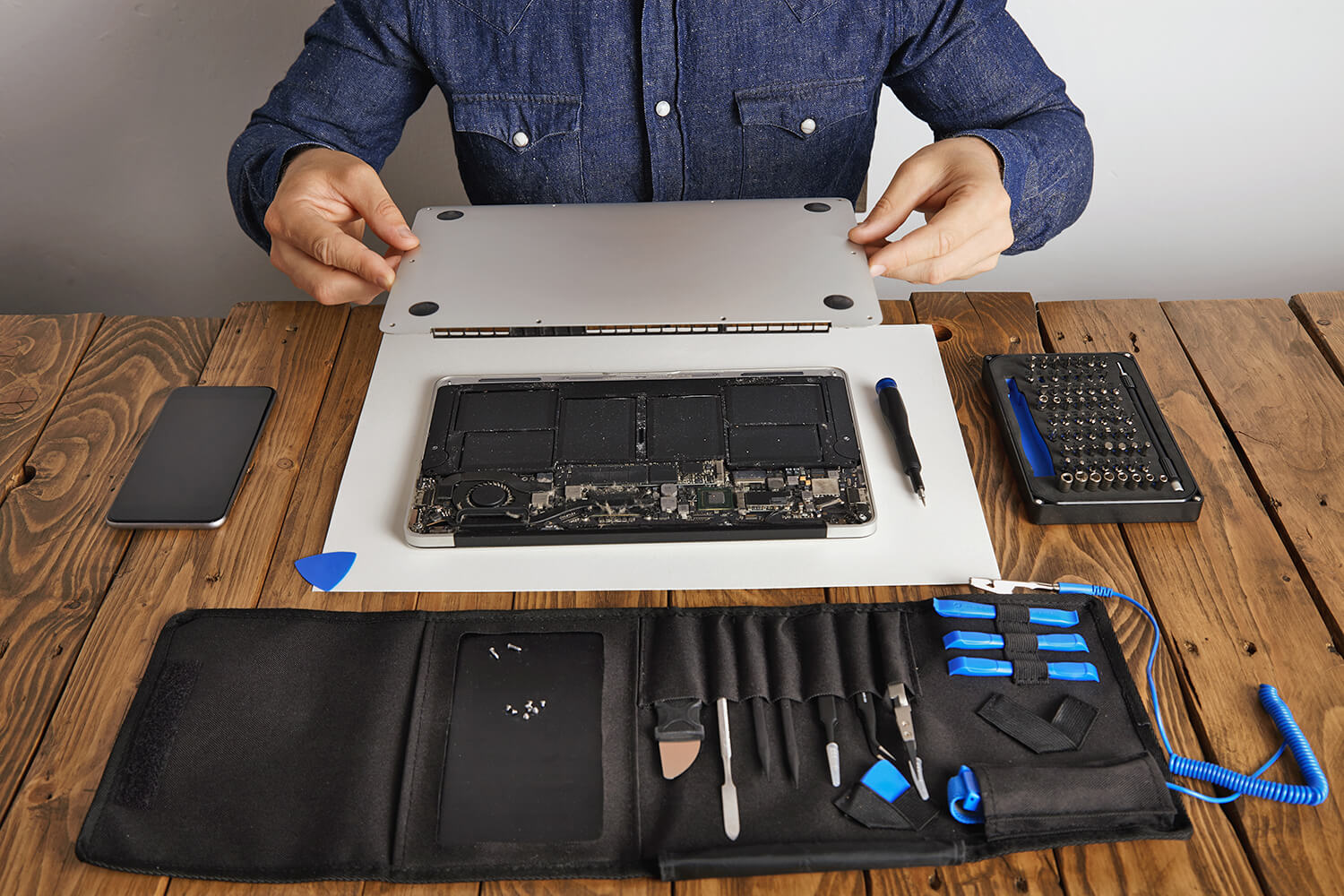 repair macbook services