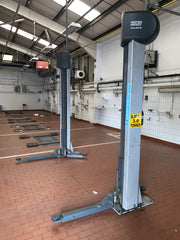 Nussbaum Car Lift