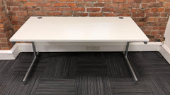 1600mm White Straight Desk