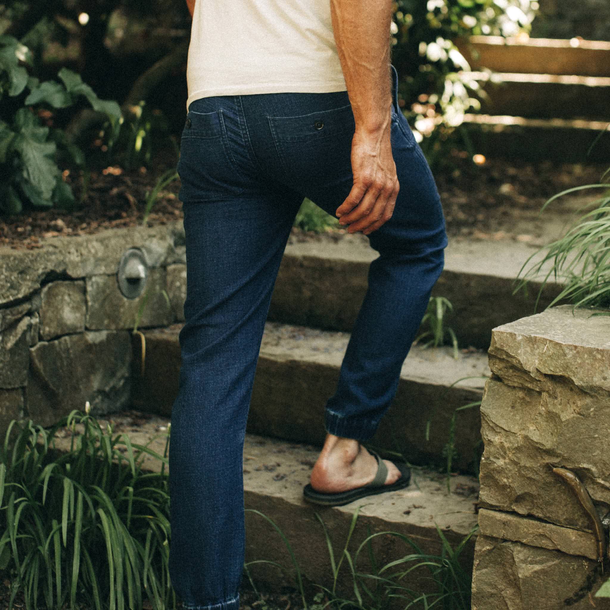 The Apres Pant in Indigo Double Cloth | Taylor Stitch…