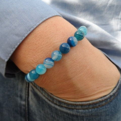 Natural stone bracelets: sublimate your wrist