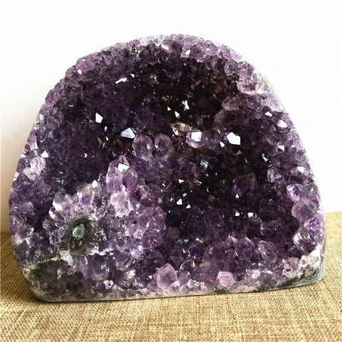 Amethyst jewelry: a touch of color and mystery