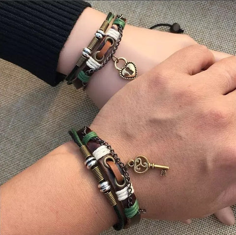 Ideas de pulseras para parejas: 10 modelos por descubrir