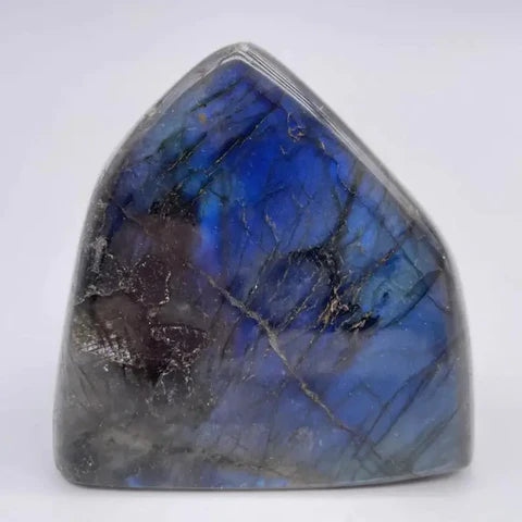 Tout ce que vous devez savoir avant d’acheter de la labradorite