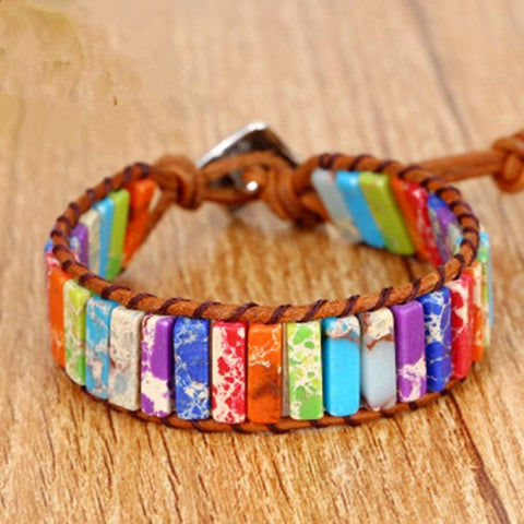 Natural stone bracelets: sublimate your wrist