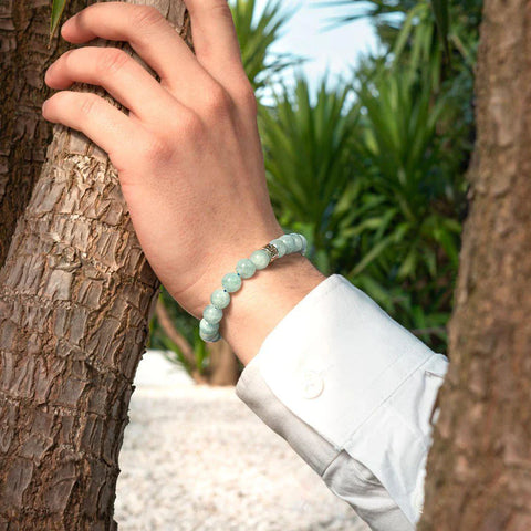 Natural stone bracelets: sublimate your wrist