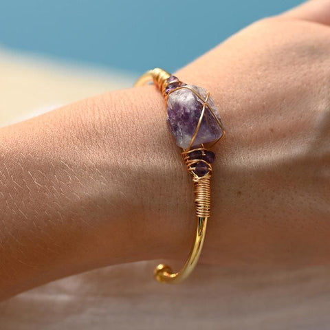 Natural stone bracelets: sublimate your wrist