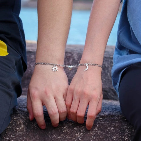 Ideas de pulseras para parejas: 10 modelos por descubrir