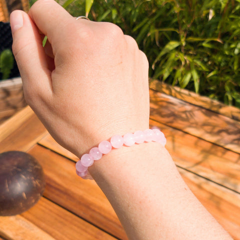 Bracelet quartz rose: la pierre de l’amour et guérison