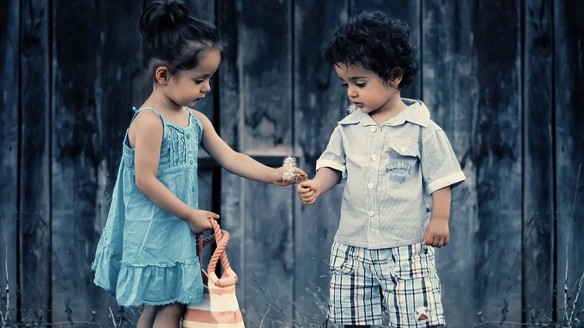 Should You Parent Girls and Boys Differently? children siblings