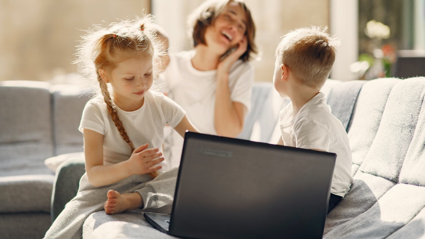 6 Things Your Kids NEED To Know About Internet Safety! family computer