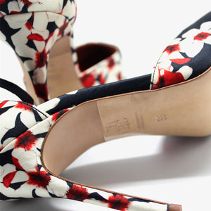Zapatos destalonados seda y flores Carolina Herrera