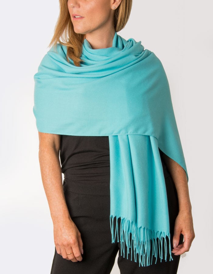 an image showing a classic Italian pashmina