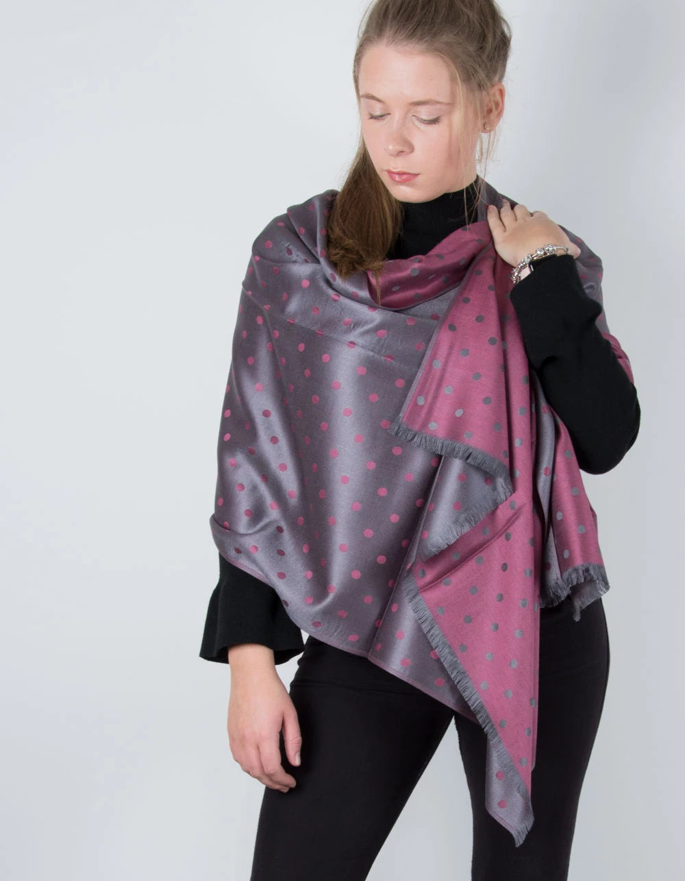 an image showing a pink and grey pashmina