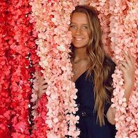 Flower Hug @baileyy.rae