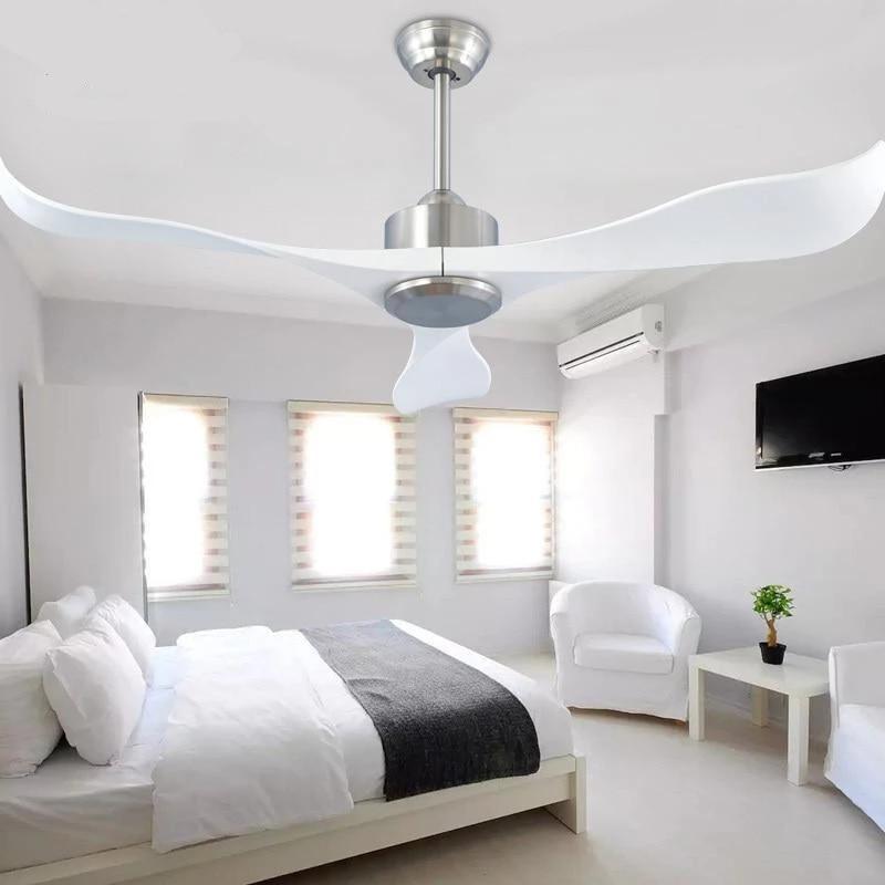 Curved Blade Ceiling Fan With Remote Control