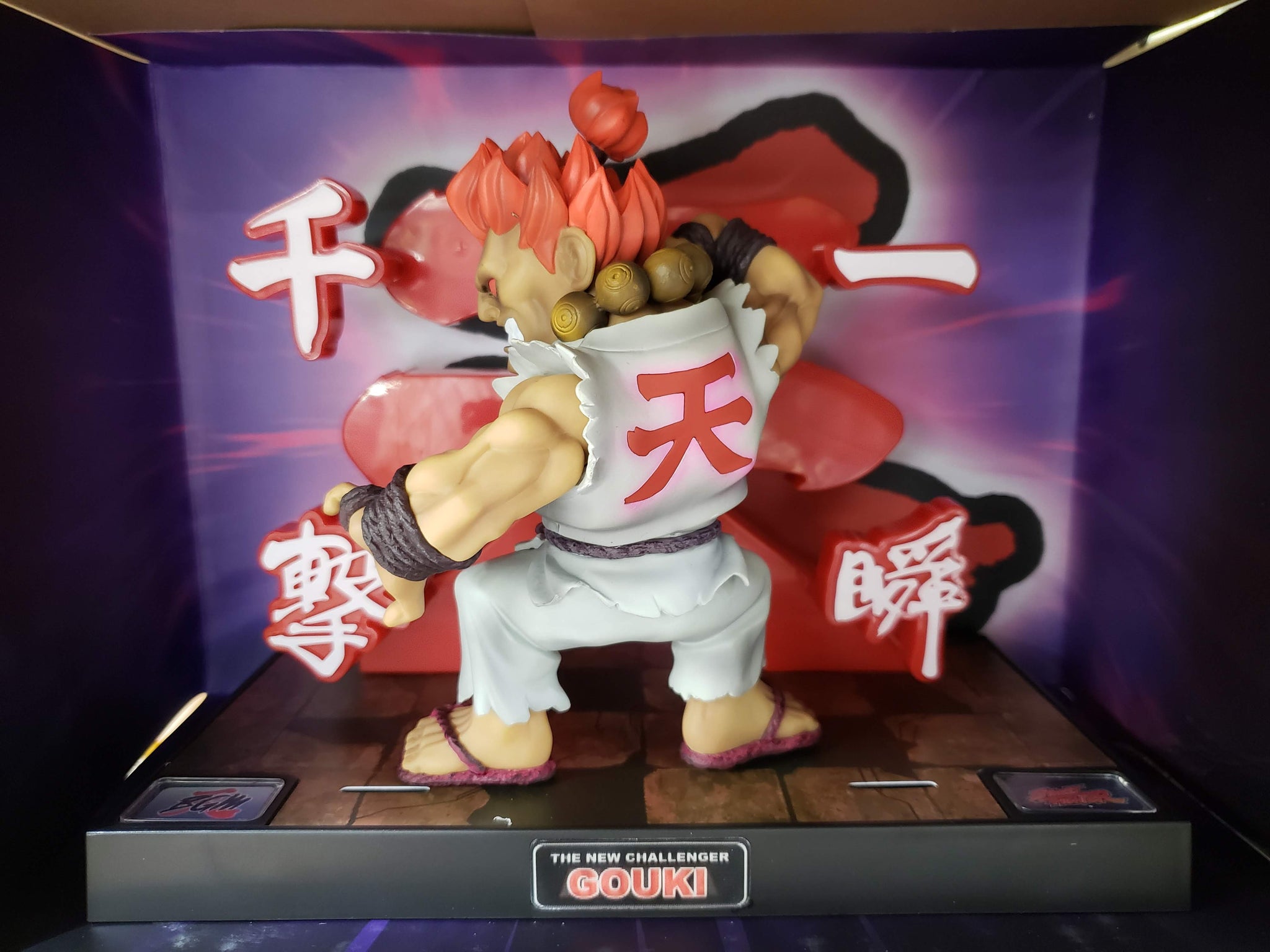 big boy toys street fighter akuma