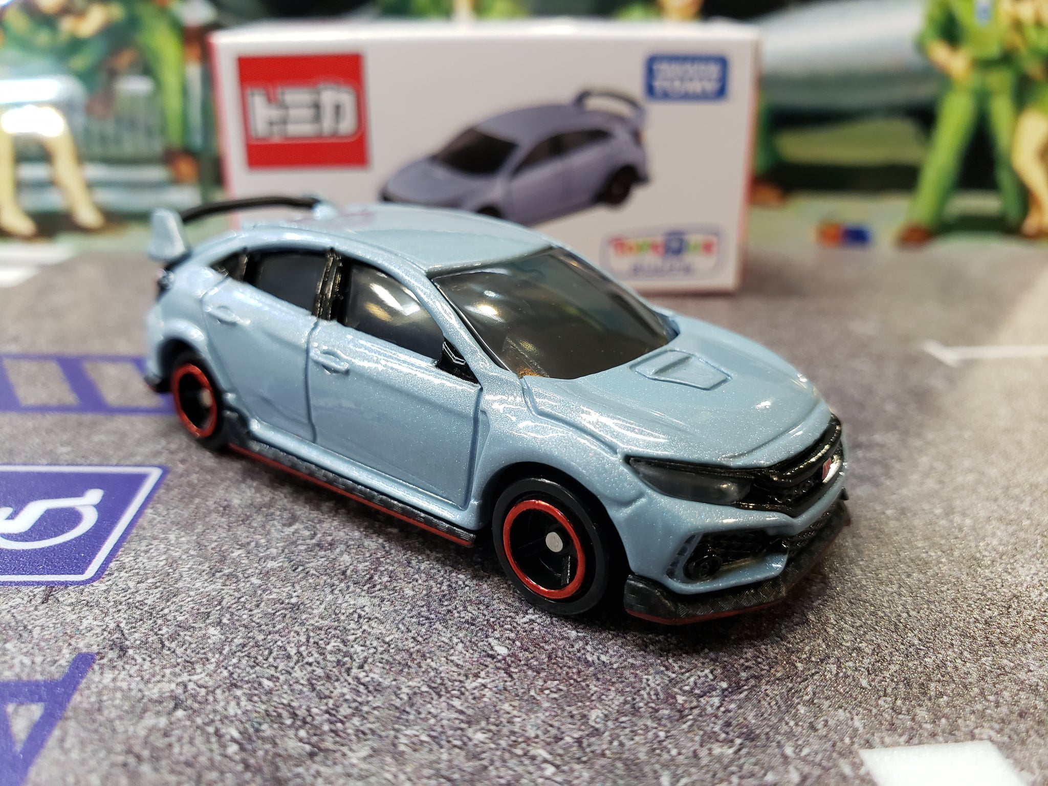 tomica fk8