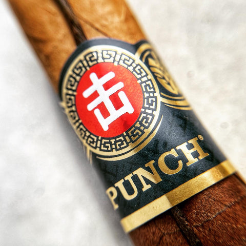 Punch Fu Manchu- Cigar Review - My Monthly Cigars - A Cigar Club For Everyone - Luc Blanchard - mysticks35mm