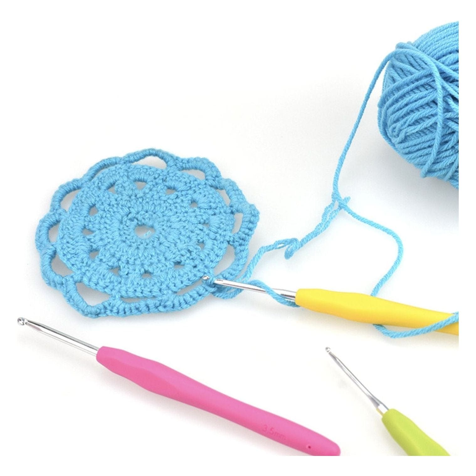 https://cdn.shopify.com/s/files/1/0070/3781/2851/products/ergonomic-soft-rubber-handle-crochet-hook-for-arthritic-hands-12-sizes-450541_1600x.jpg?v=1693893504