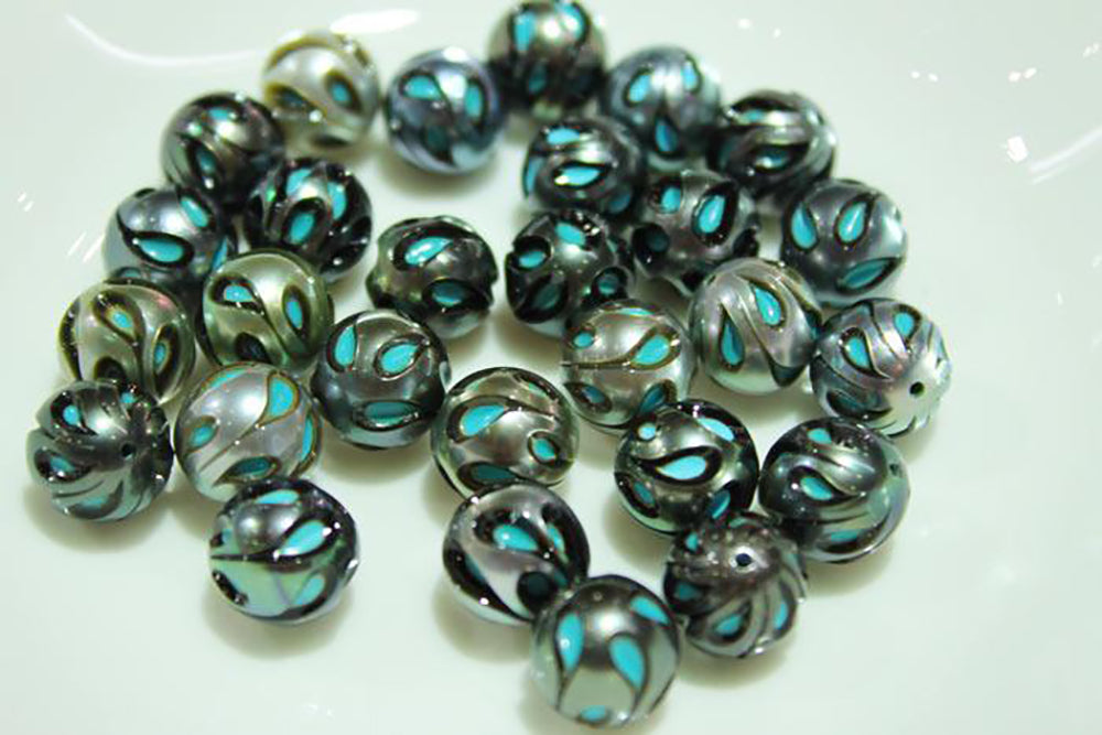 Eye Candy Pearl Spotlight: Carved Tahitian Pearls by Galatea