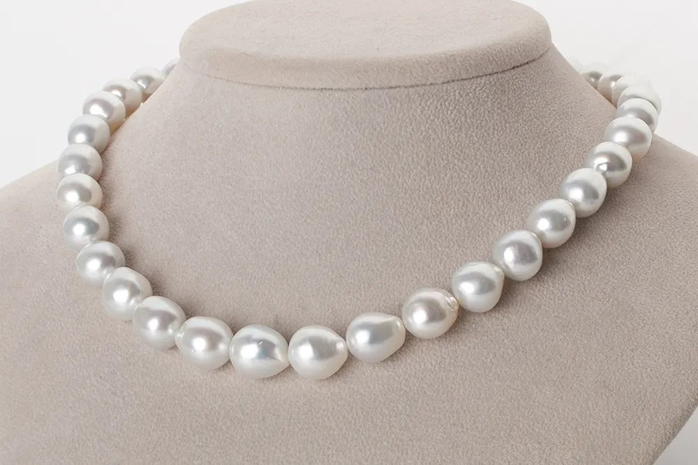 Real vs. Fake Pearls: Weight of Real Pearls