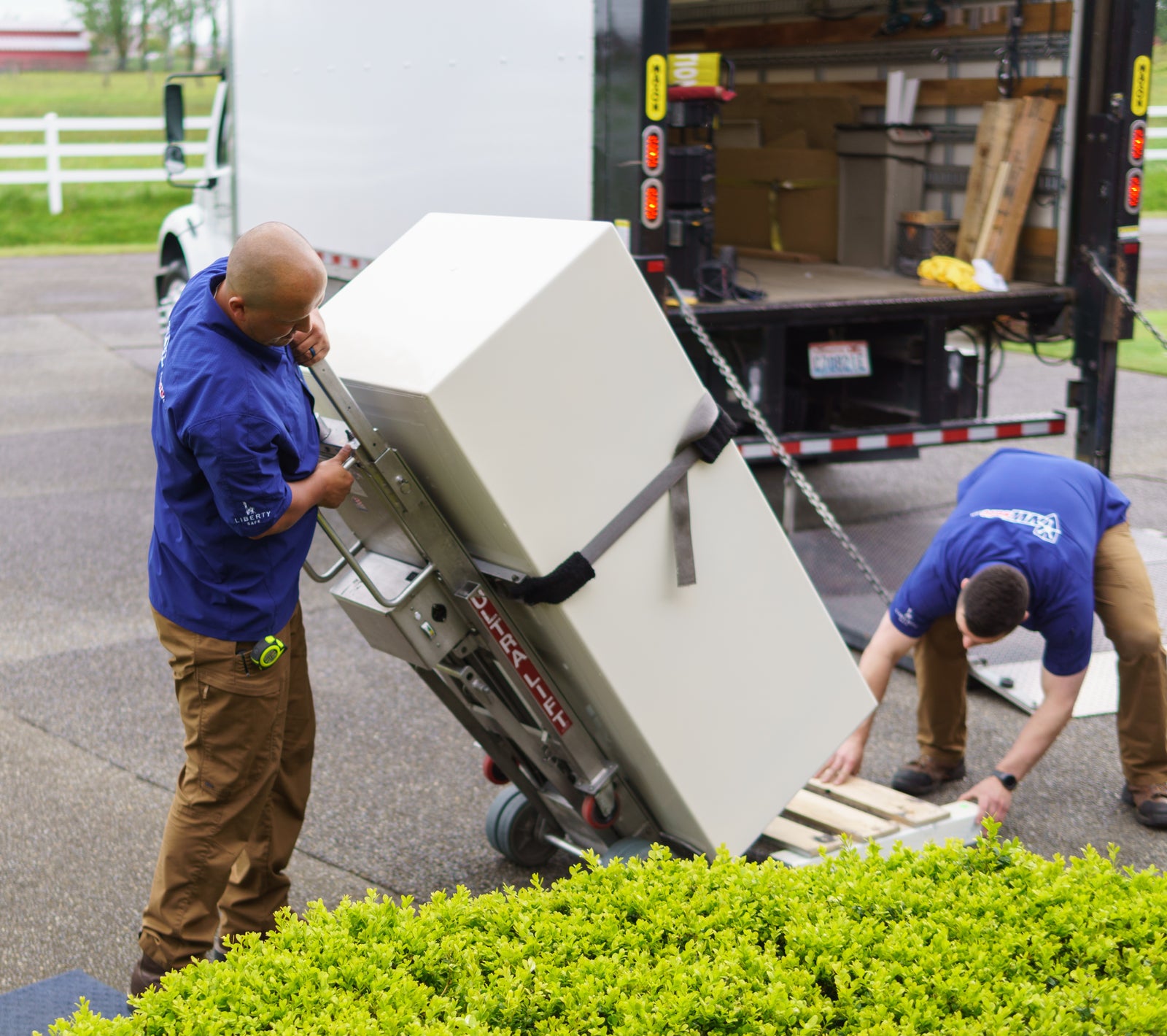 News How to Get a Safe Upstairs, The Dangers of Moving a Safe on Yo...