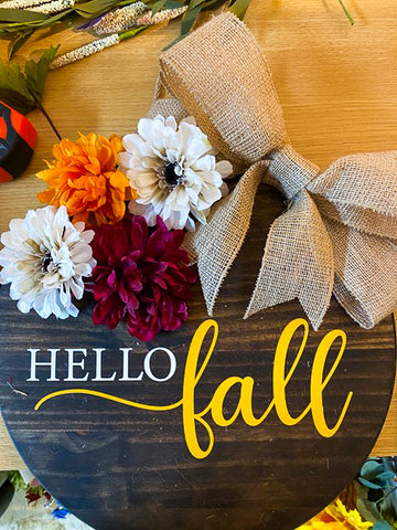 DIY Custom Outdoor Door Decor for Fall with Cricut Vinyl