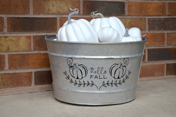 DIY Outdoor Fall Decor with Cricut Vinyl