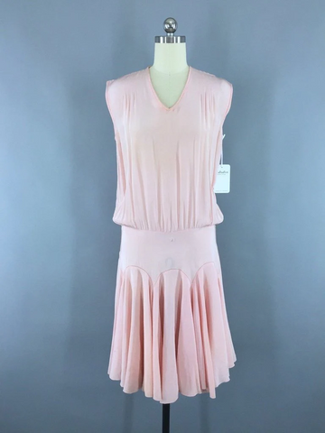 1920s Vintage Pastel Pink Silk Crepe Dress